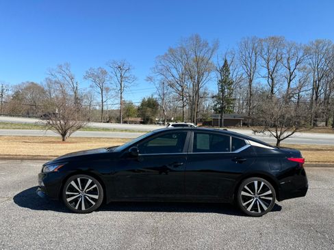 Used 2019 Nissan Altima 2.5 SR image 4