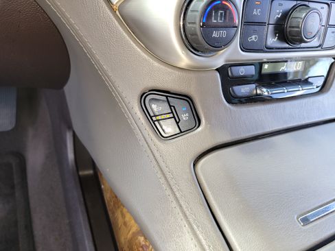 Used 2015 GMC Yukon Denali image 17