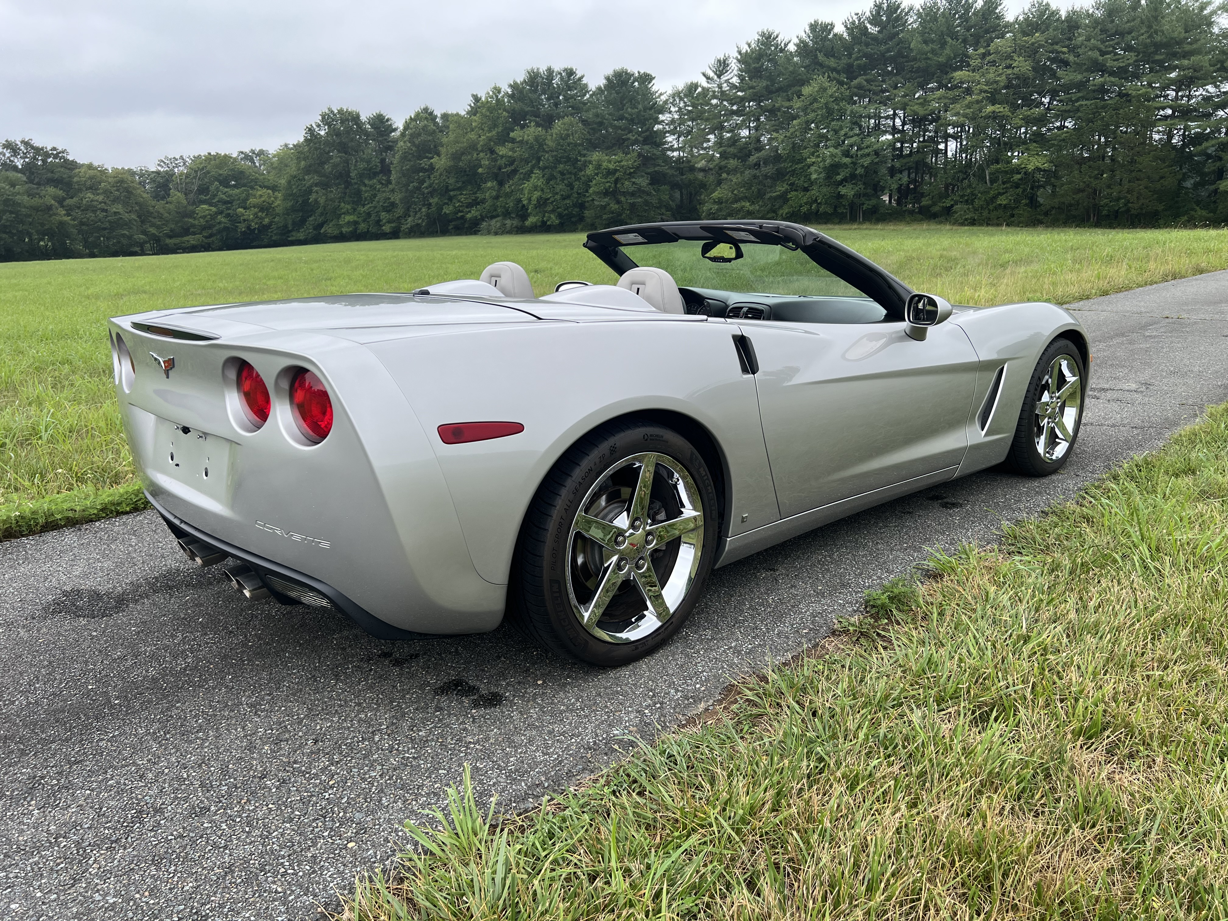 Used 2008 Chevrolet Corvette Convertible RWD image 4