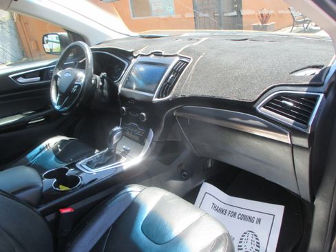 Used 2016 Ford Edge AWD Titanium image 8