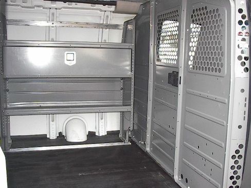 Used 2021 Chevrolet Express 2500 image 17