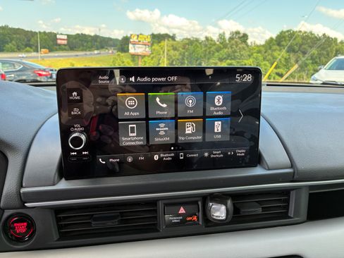 Used 2025 Honda Pilot EX-L image 13