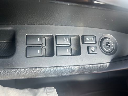 Used 2014 Kia Sorento FWD LX image 17