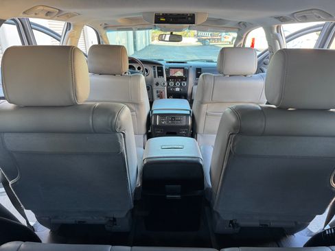 Used 2012 Toyota Sequoia Platinum image 25