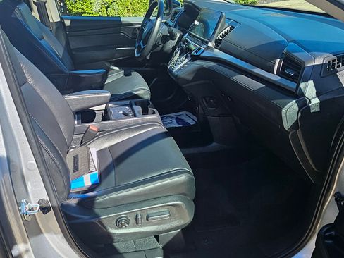 Used 2025 Honda Odyssey EX-L image 24