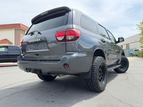 Used 2018 Toyota Sequoia SR5 image 8