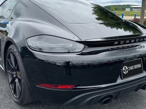 Used 2023 Porsche 718 Cayman GTS image 5