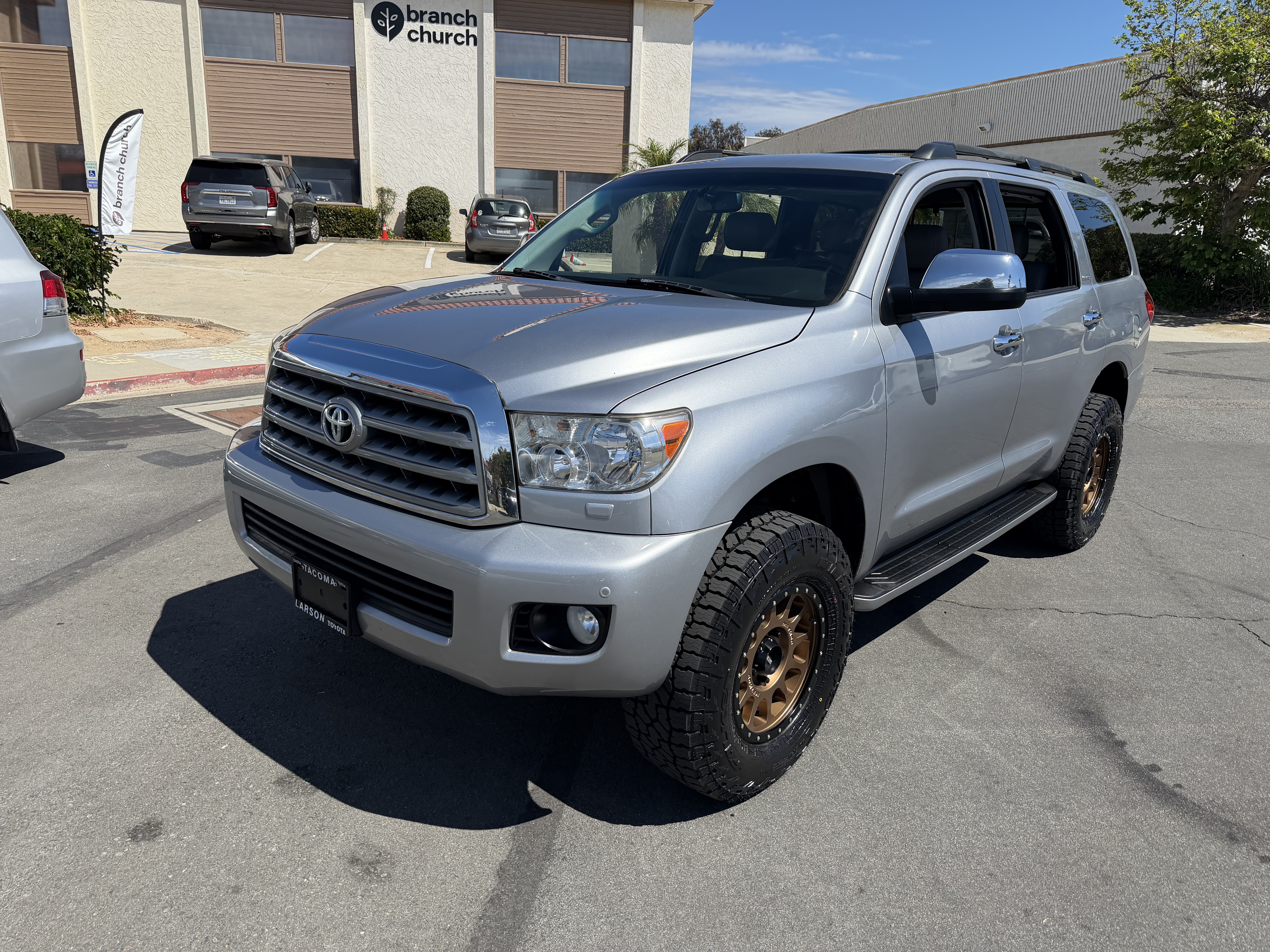 Used 2011 Toyota Sequoia Limited AWD/4WD image 3