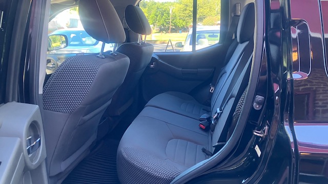 Used 2015 Nissan Xterra 4WD PRO-4X image 7