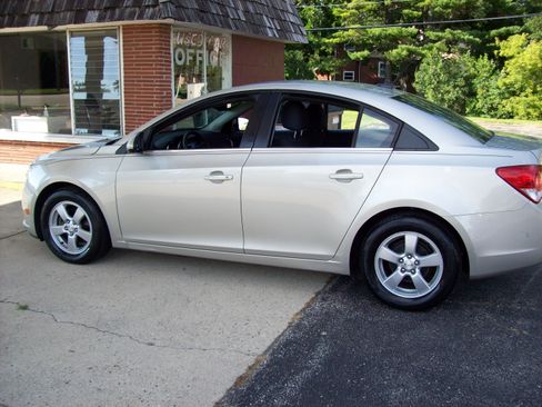 Used 2014 Chevrolet Cruze LT FWD image 8