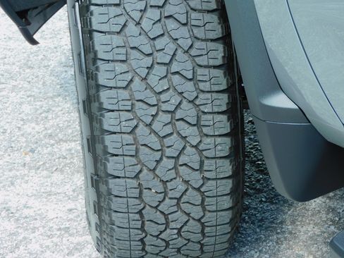 Used 2025 Chevrolet Silverado 2500 Custom image 18