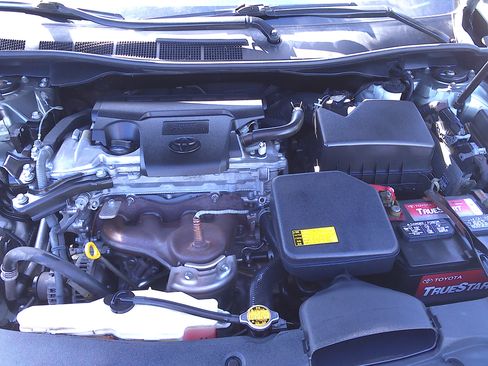 Used 2012 Toyota Camry LE image 39