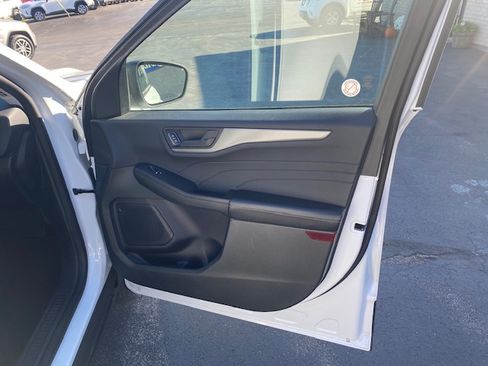 Used 2024 Ford Escape Active image 18