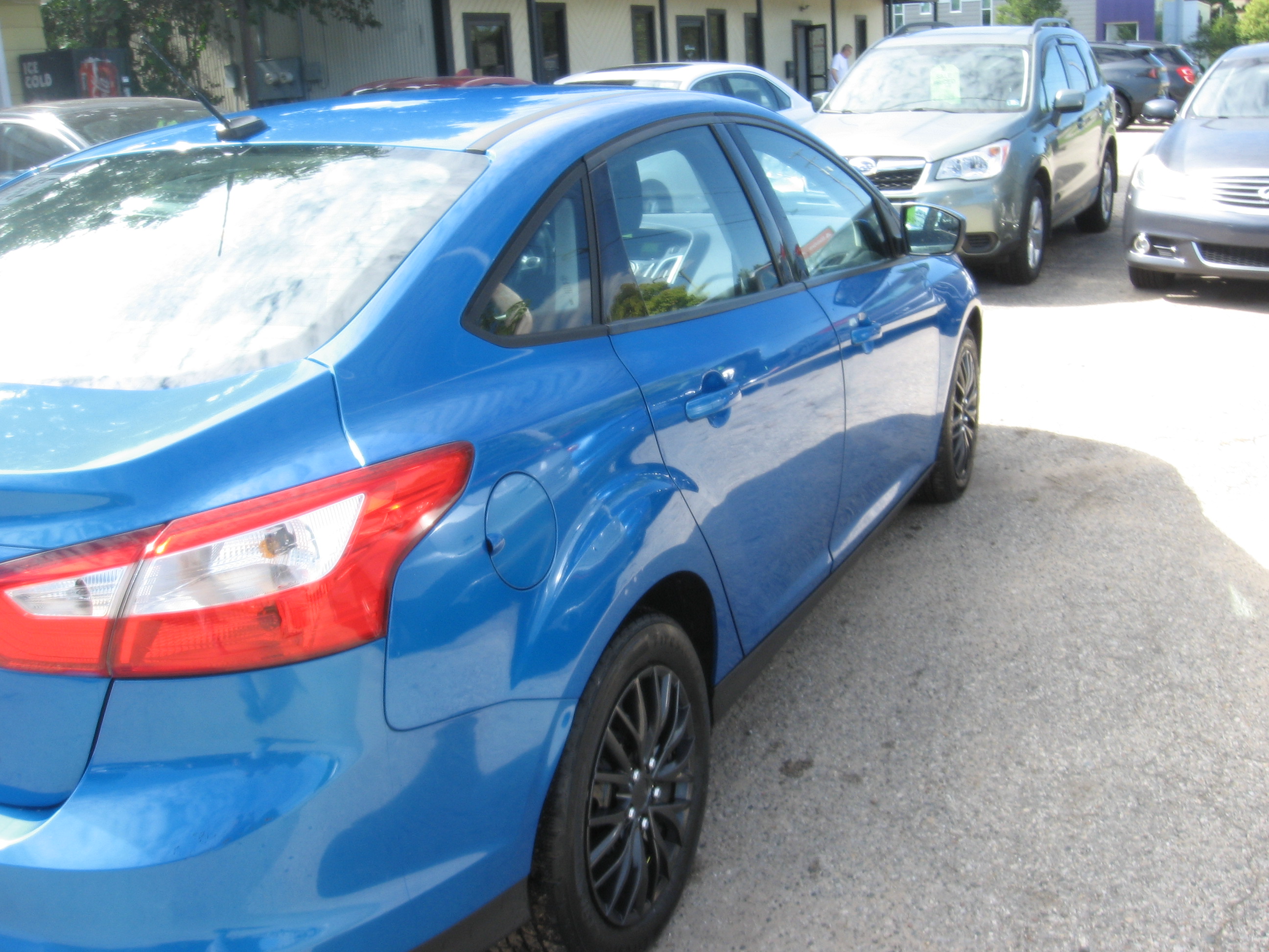 Used 2012 Ford Focus SE Sedan FWD image 4