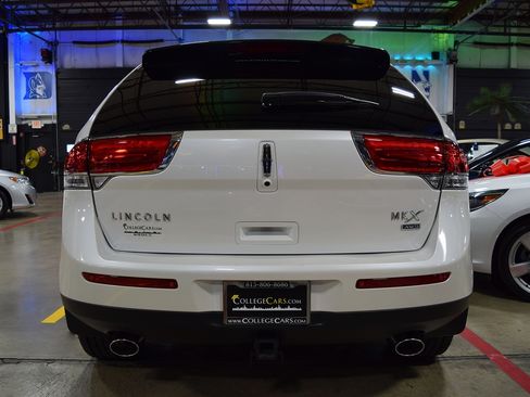 Used 2011 Lincoln MKX AWD w/ Elite Package image 10