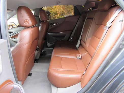 Used 2016 Chevrolet Malibu Premier image 17