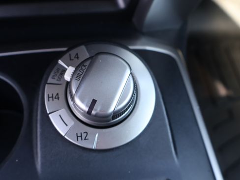 Used 2014 Toyota 4Runner SR5 image 33