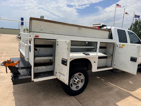 Used 2015 Chevrolet Silverado 2500 2WD Double Cab image 16