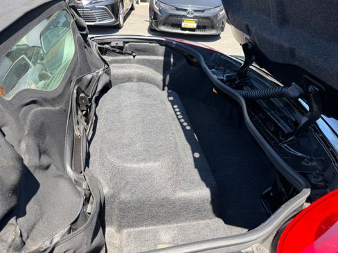 Used 2008 Pontiac Solstice GXP Convertible RWD image 29