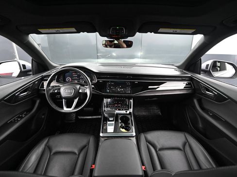 Used 2019 Audi Q8 Prestige image 18