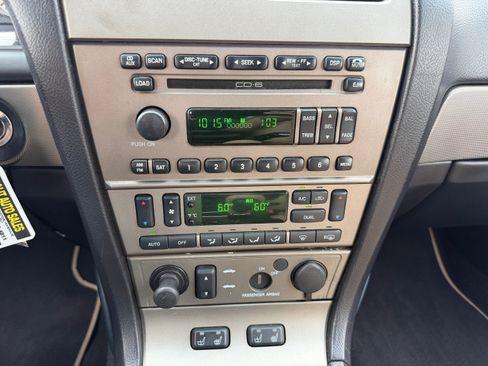 Used 2005 Ford Thunderbird 50th Anniversary image 10