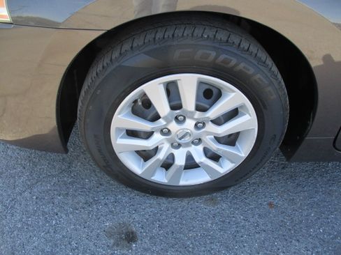 Used 2013 Nissan Altima 2.5 S image 10