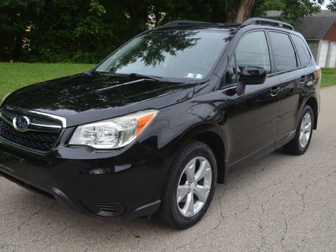 Used 2015 Subaru Forester 2.5i Premium AWD/4WD image 2