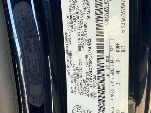 Used 2023 Ford F450 XLT image 3