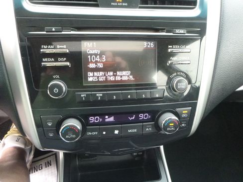 Used 2015 Nissan Altima 2.5 SV image 24