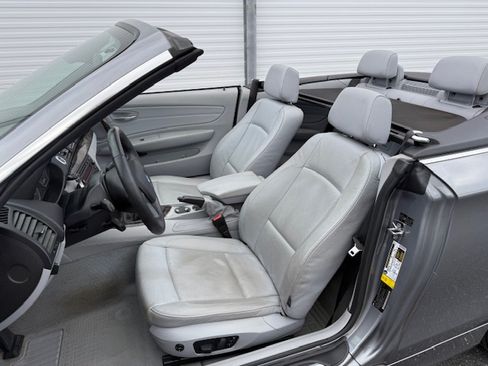 Used 2009 BMW 128i image 25