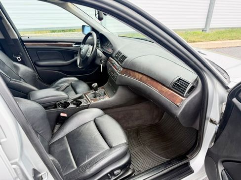 Used 2003 BMW 325i Sedan RWD image 9
