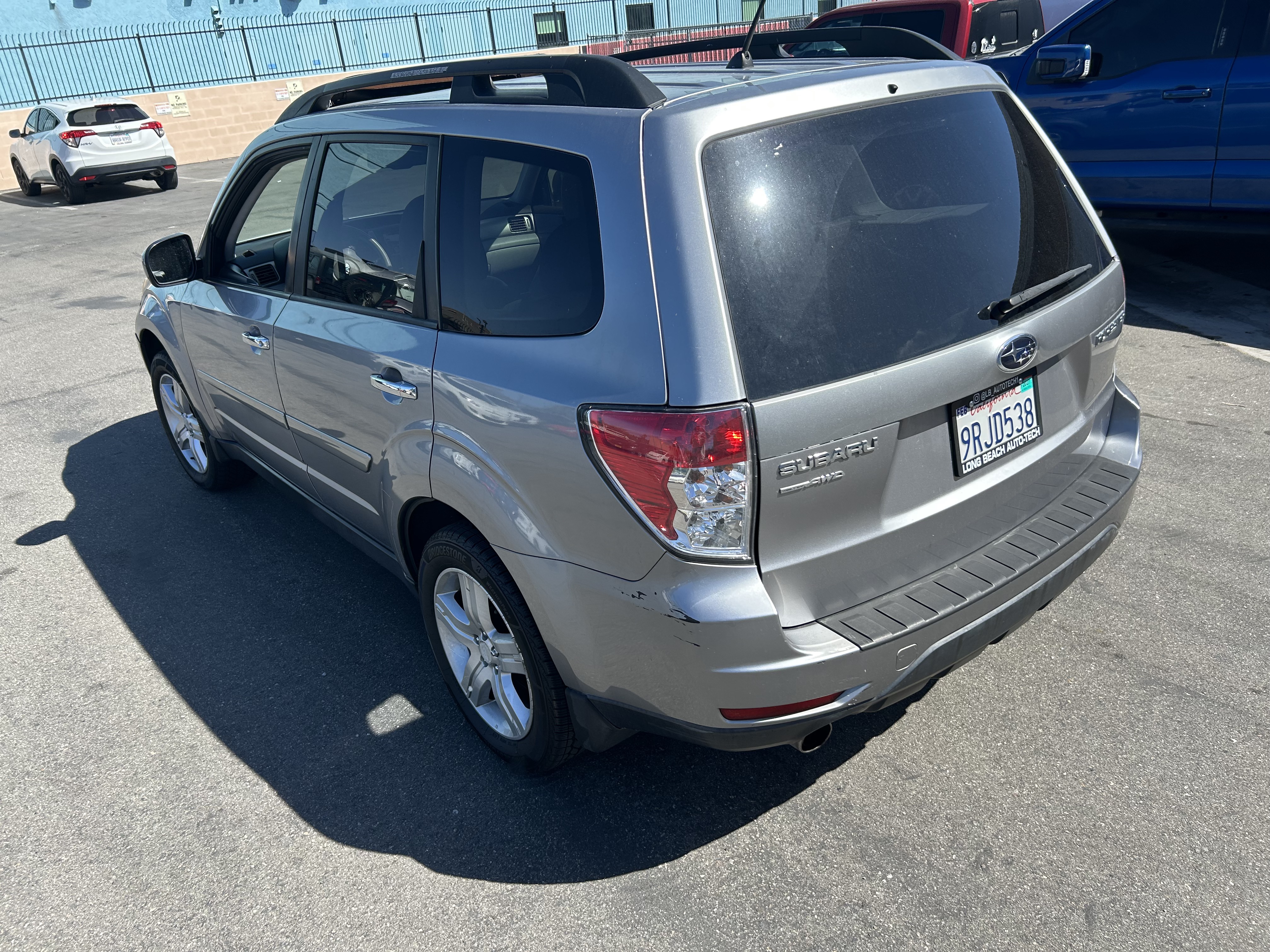 Used 2010 Subaru Forester 2.5X Limited AWD/4WD image 4