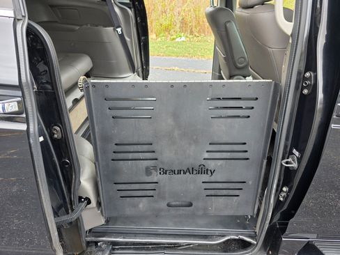 Used 2016 Honda Odyssey EX-L image 20