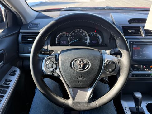 Used 2013 Toyota Camry SE image 14