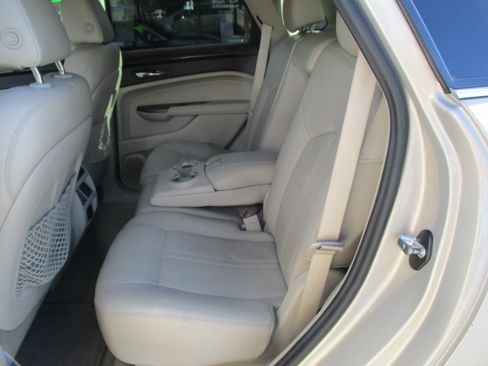 Used 2012 Cadillac SRX Luxury image 24