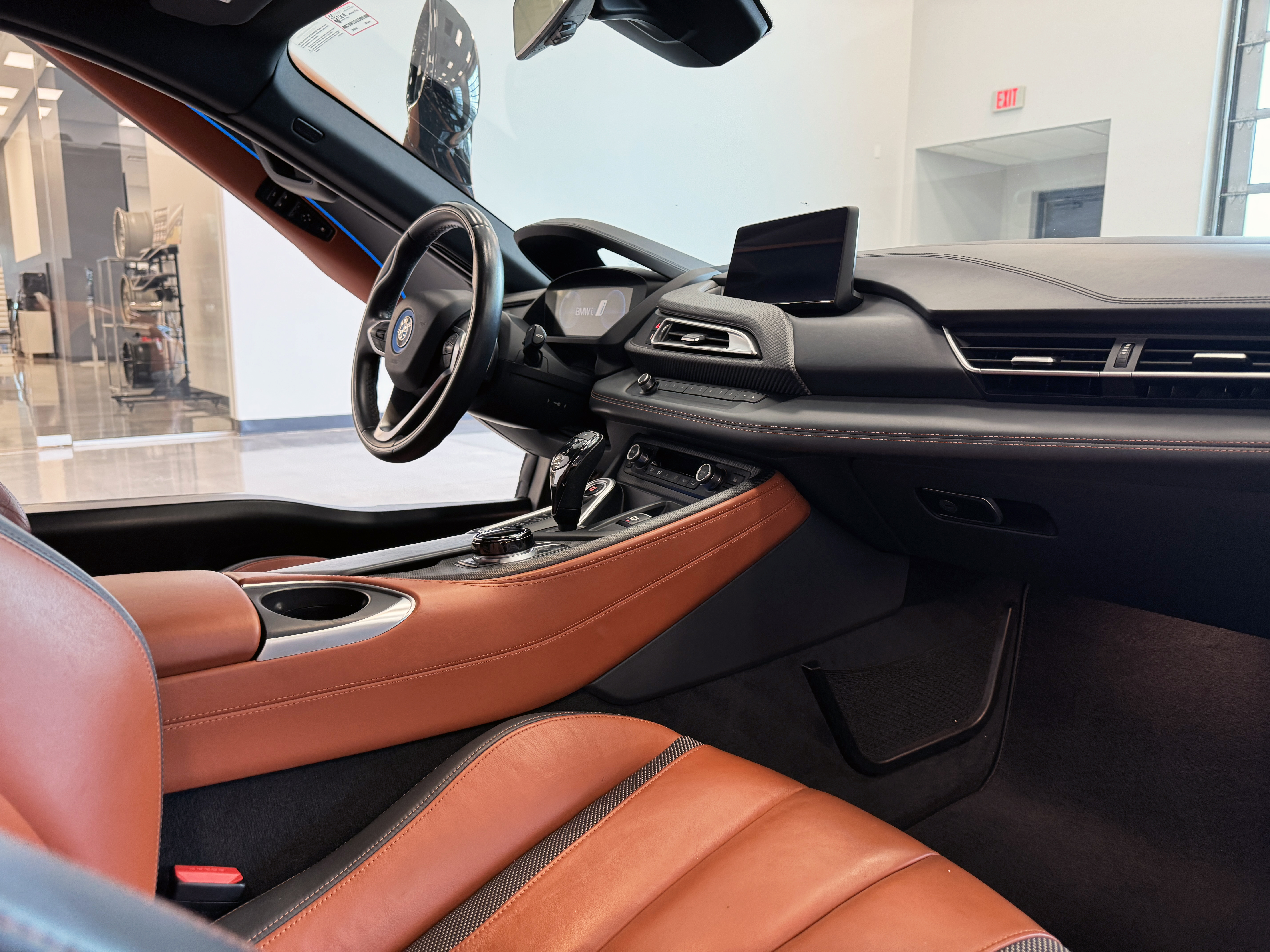Used 2019 BMW i8 Coupe AWD/4WD image 19
