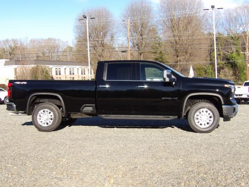 New 2026 Chevrolet Silverado 3500 LTZ image 12