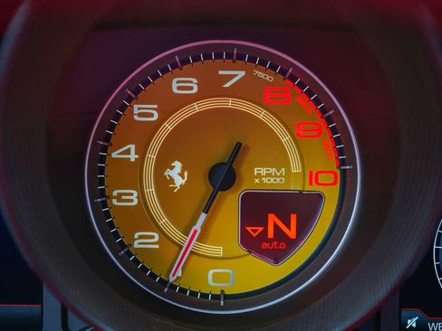 Used 2022 Ferrari F8 Spider Spider image 35