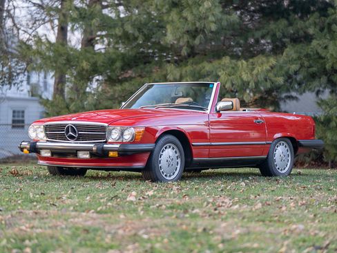 Used 1987 Mercedes-Benz 560 SL image 2