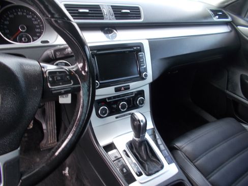 Used 2012 Volkswagen CC Sport image 8