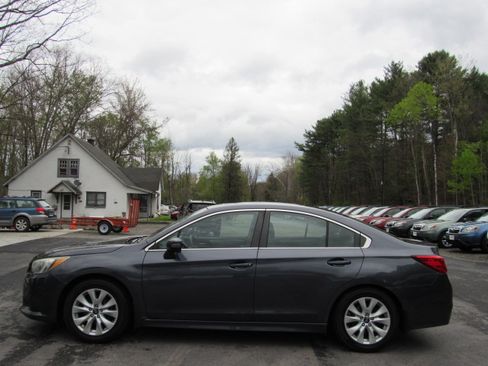Used 2015 Subaru Legacy 2.5i Premium AWD/4WD image 3