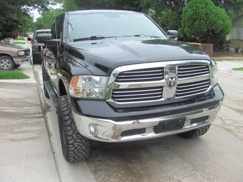 Used 2015 RAM 1500 2WD Quad Cab SLT image 2