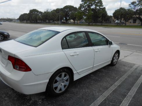 Used 2006 Honda Civic LX Sedan image 5