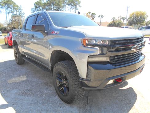 Used 2021 Chevrolet Silverado 1500 LT Trail Boss image 3