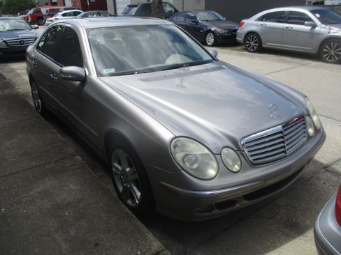 Used 2006 Mercedes-Benz E 350 image 5