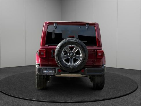 Used 2022 Jeep Wrangler Unlimited Sahara image 8