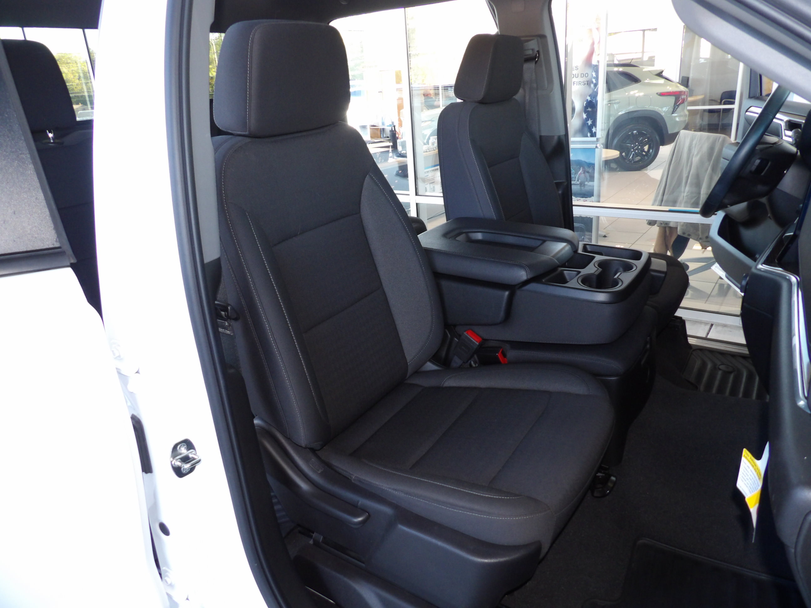 Used 2024 Chevrolet Silverado 1500 4x4 Crew Cab LT image 22