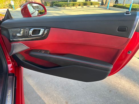 Used 2013 Mercedes-Benz SL 550 image 35