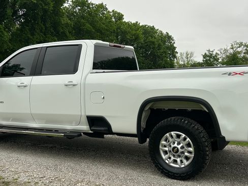 Used 2023 Chevrolet Silverado 2500 4x4 Crew Cab LT image 9