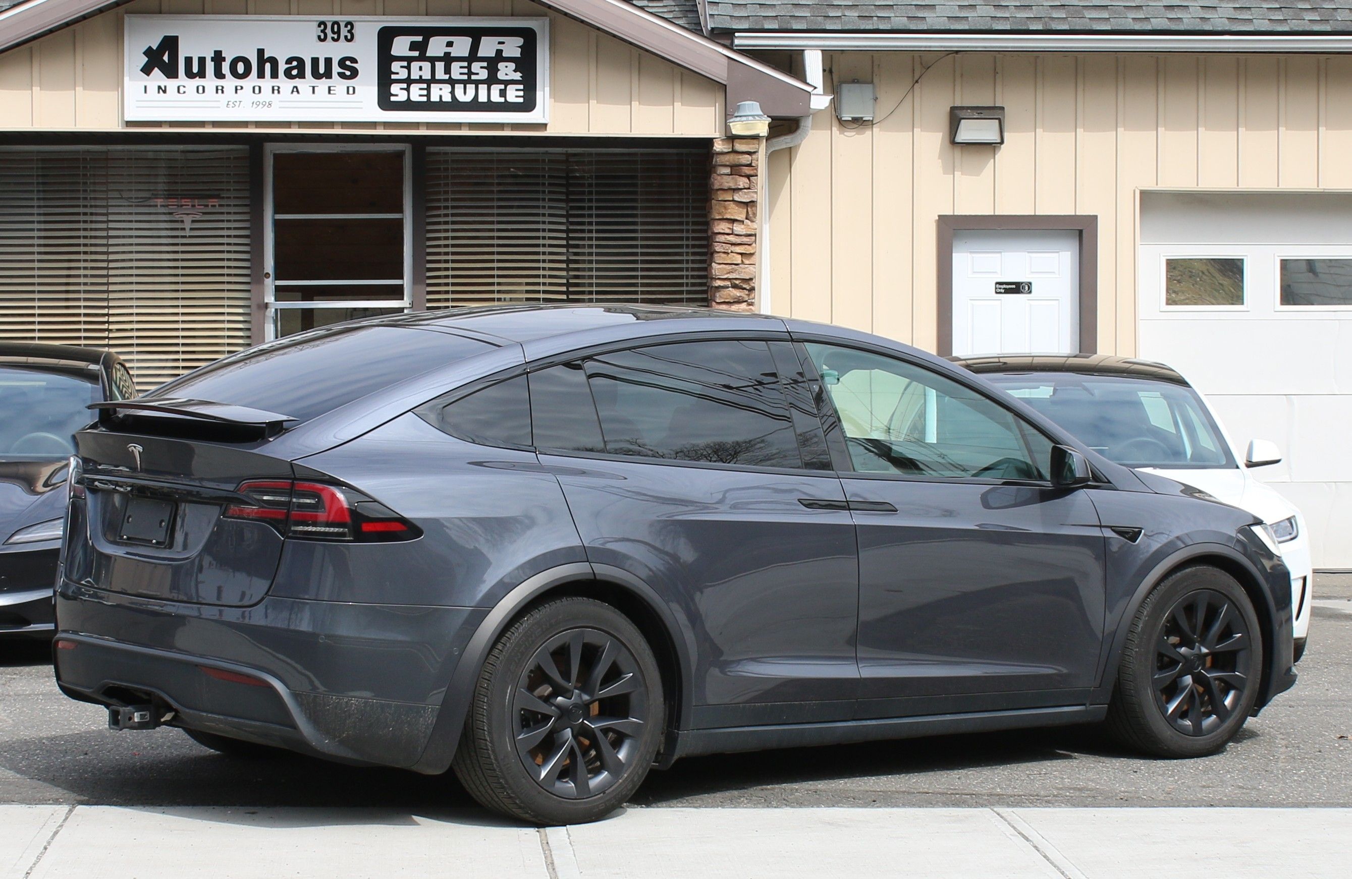 Used 2023 Tesla Model X AWD/4WD image 2